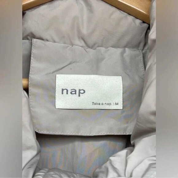 NAP loungewear Oversized Padded Down Puffer Coat in a neutral Sand size medium - Picture 4 of 13